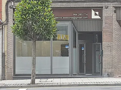 Local comercial en calle de González Besada