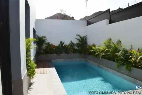 Chalet en calle Isla de San Borondón, 19