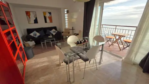 Apartamento en Paseo Marítimo - Las Pirámides