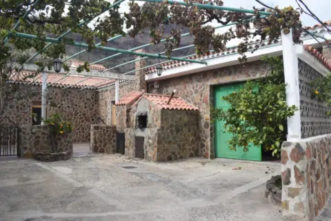Casa en calle Llanos Fataga, 8