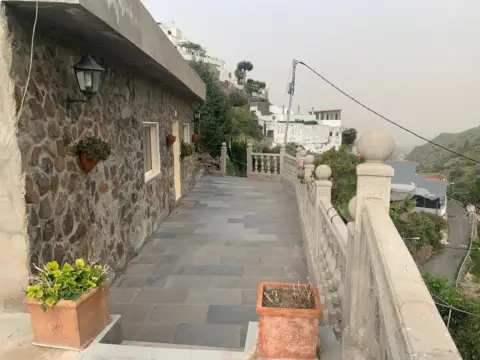 Casa en calle El Hoyo, nº 33