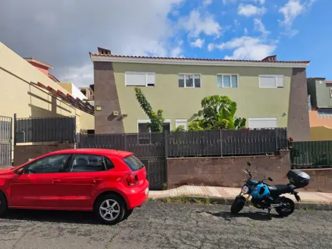 Casa en calle Soria, 86