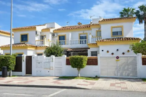 Casa pareada en calle del Ramal al Campo de Golf