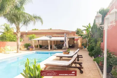 Chalet en Naquera