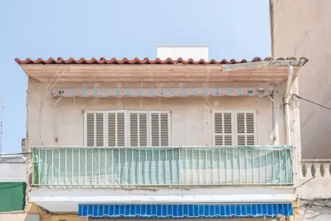 Casa adosada en Carrer de Cannes
