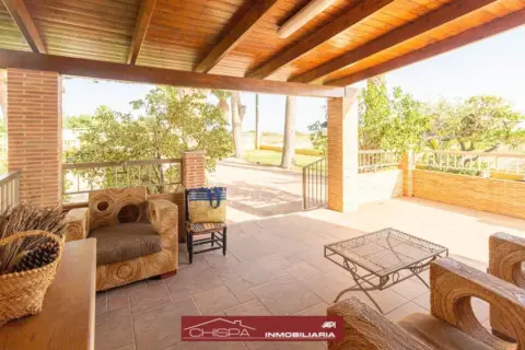 Chalet en El Corralet - Bonanza - Tres Rutas