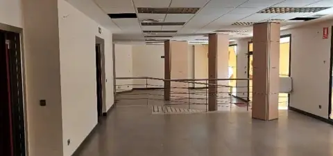 Local comercial en Camino del Prado