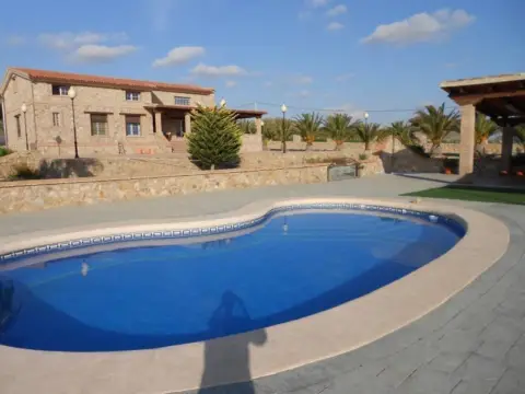 Chalet en Alcana