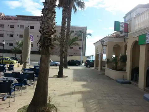 Local comercial en Arenales del Sol
