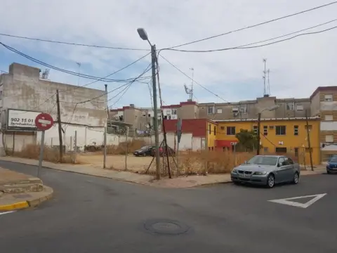Terreno en calle del Almendro