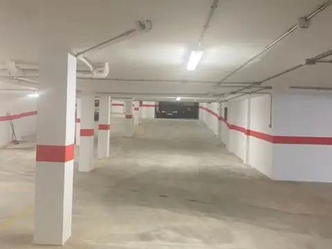 Garaje en calle de Juan Carlos I, 25