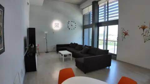 Loft en Carrer de la Creu Roja, 1