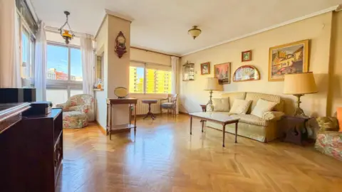 Piso – València Capital
