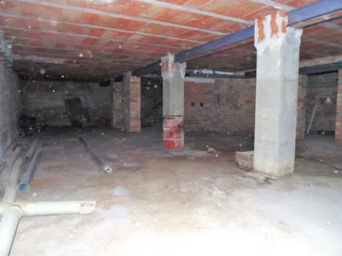 Local comercial en Carrer de Lusitània, 25