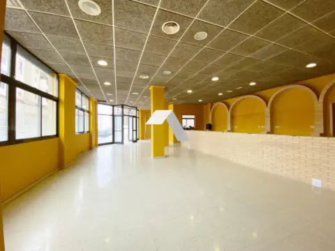 Commercial space in Campello
