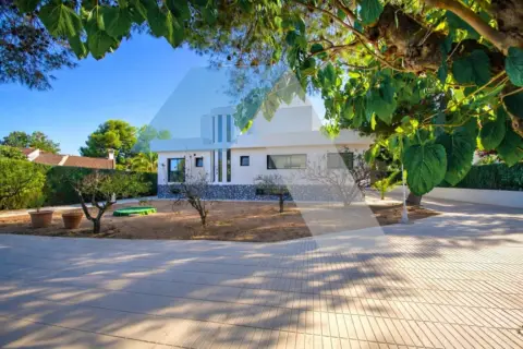 Chalet en Sol y Luz - San Vicente del Raspeig