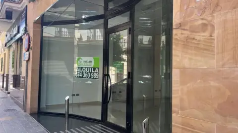 Local comercial en calle Málaga, 5