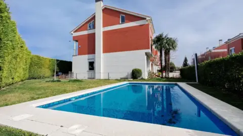 Chalet en calle del Rododendro, 15