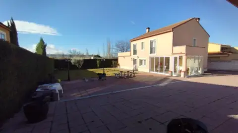 Chalet en Urb. El Cotanillo