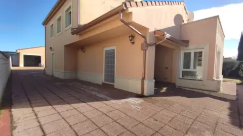 Chalet en Urb. El Cotanillo