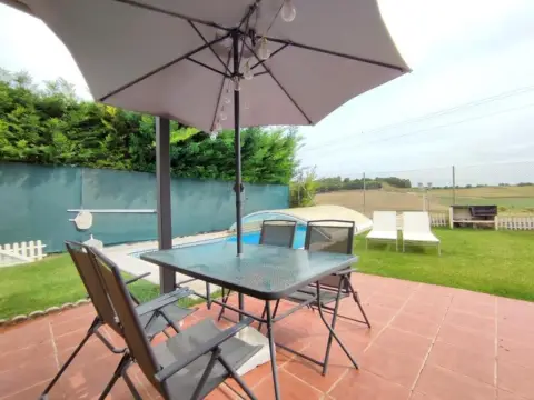 Casa pareada en calle de la Traviata