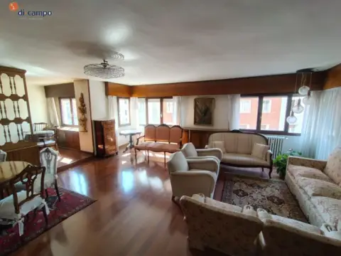 Piso en calle de Miguel Iscar