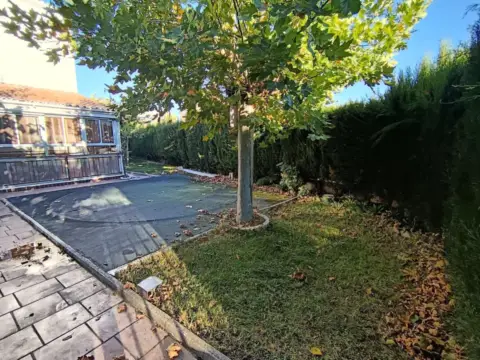 Chalet en Urbanizacion Espana