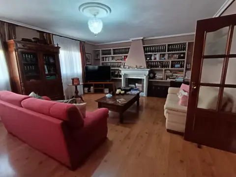Chalet en Renedo de Esgueva