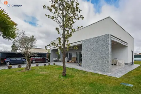 Chalet en Urbanizacion El Bosque Real