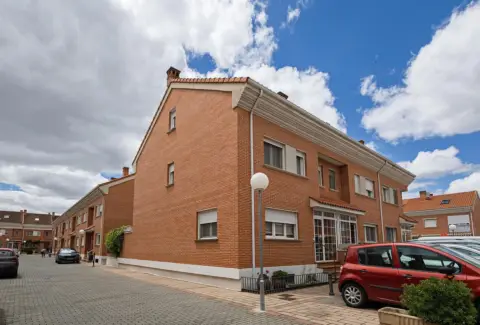Chalet en Covaresa - Parque Alameda
