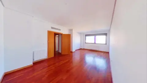 Piso en Huerta de la Reina-Arruzafilla-Parque Figueroa-Noreña