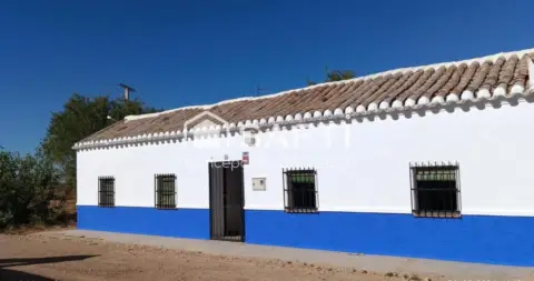 Finca rústica en Cinco Casas