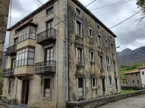 Edificio en calle La Gandara