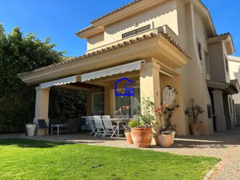 Casa pareada en El Aguila