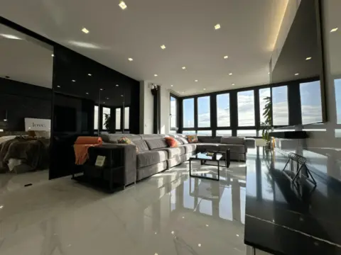 Apartamento en Plaza de Miguel Salamero