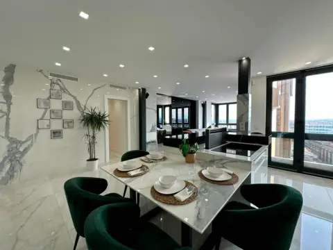 Apartamento en Plaza de Miguel Salamero