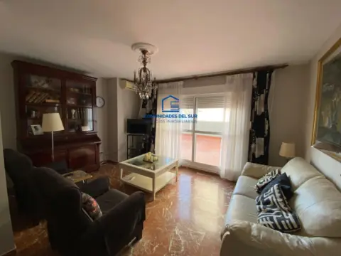 Apartamento en Avenida