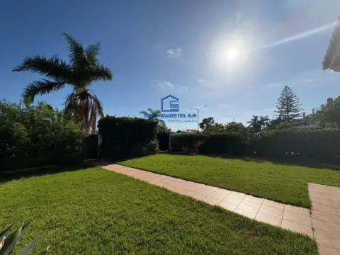 Casa pareada en El Águila
