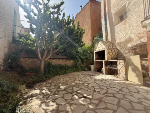 Casa adosada en calle Urbezu