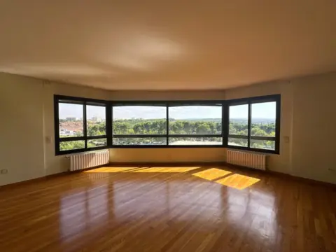 Piso en calle de Manuel Lasala