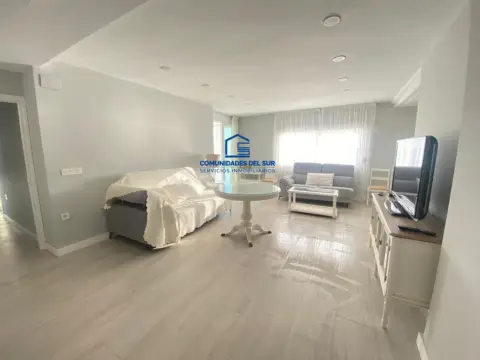 Piso en Barriada - Corte Inglés