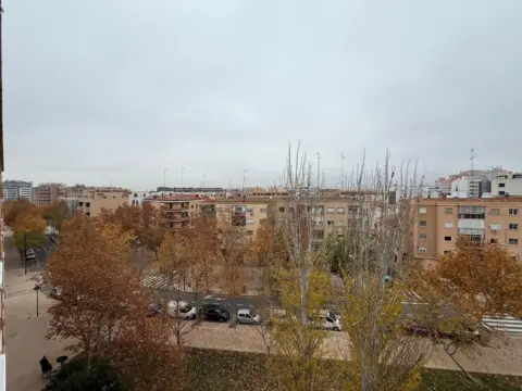 Piso en calle de Pedro Arnal Cavero