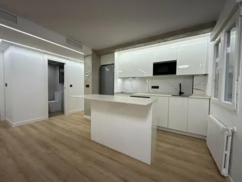 Piso en calle del Pintor Marín Bagüés