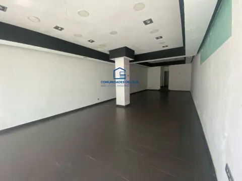 Local comercial en Playa Victoria - Paseo Marítimo