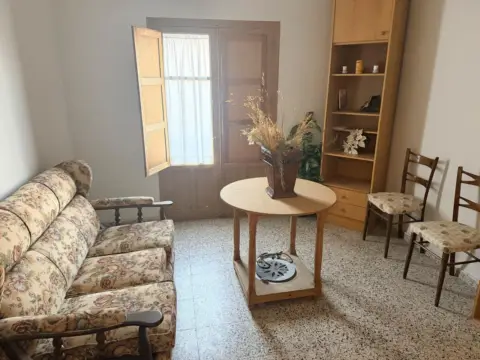 Piso en calle del Ave María