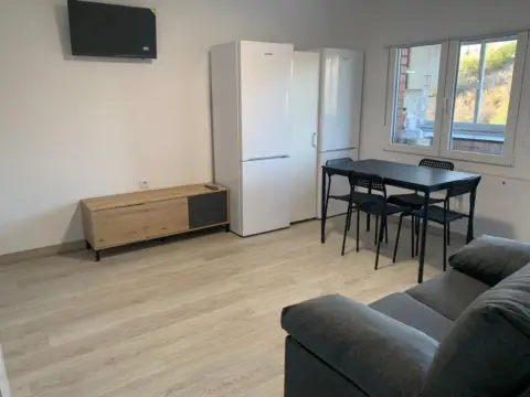 Habitación en calle de los Hornos Caleros, 48