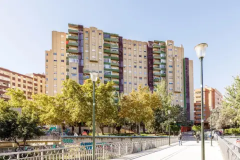 Piso en calle del Pintor Marín Bagüés, 3