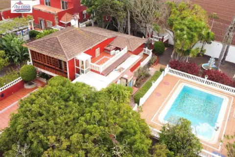 Chalet en calle Santa Cristina