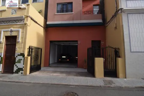 Casa en calle Tauro