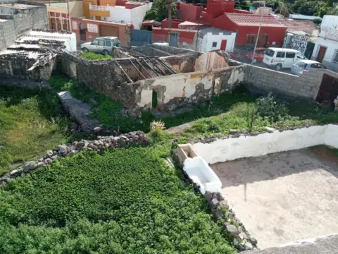 Terreno en calle Diez de Septiembre